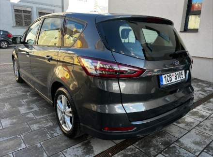 Ford - S-MAX