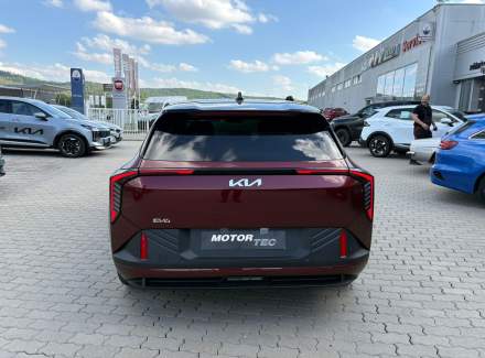 Kia - EV4