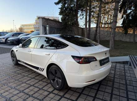 Tesla - Model 3
