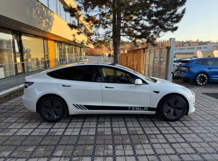 Tesla - Model 3