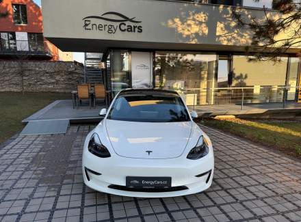 Tesla - Model 3