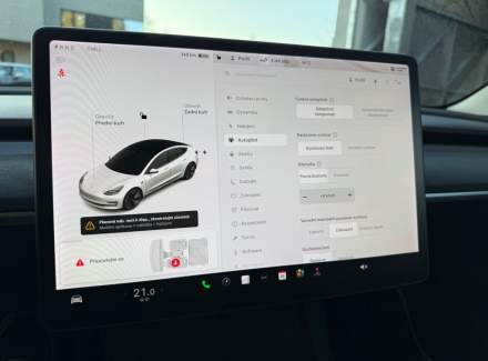 Tesla - Model 3