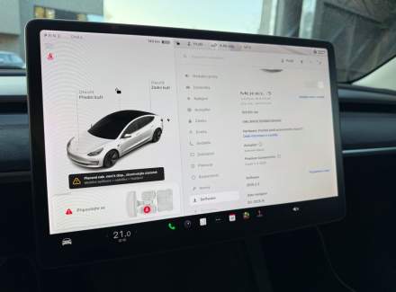 Tesla - Model 3