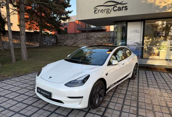 Tesla - Model 3
