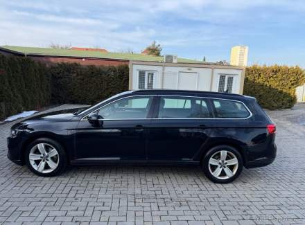 Volkswagen - Passat