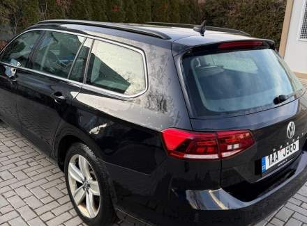 Volkswagen - Passat