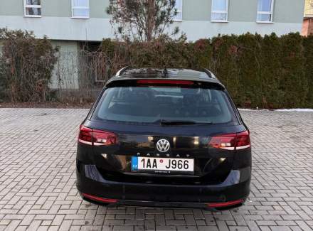 Volkswagen - Passat