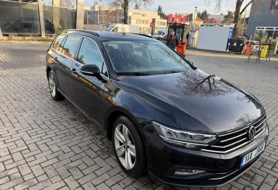 Volkswagen - Passat