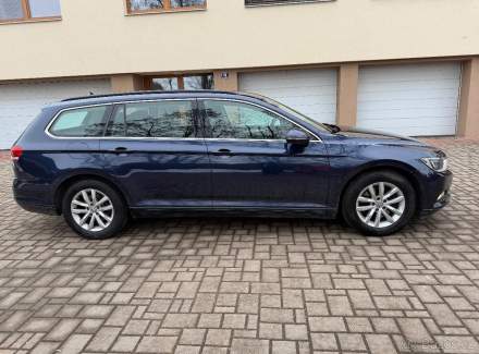 Volkswagen - Passat