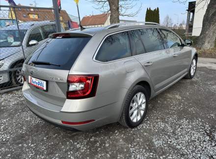 Škoda - Octavia