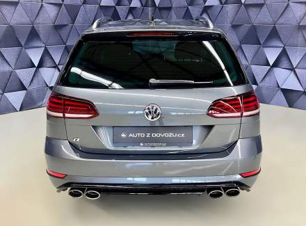 Volkswagen - Golf