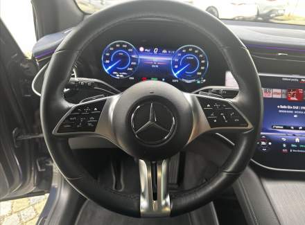 Mercedes-Benz - EQE