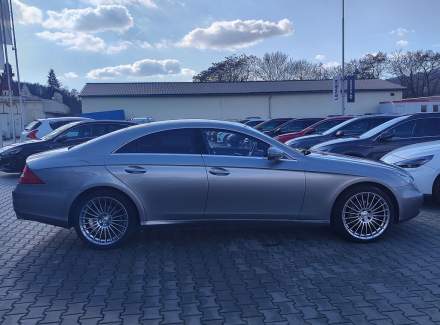 Mercedes-Benz - CLS