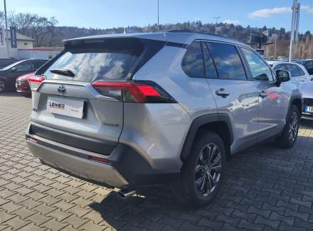 Toyota - RAV 4
