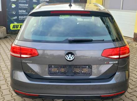 Volkswagen - Passat