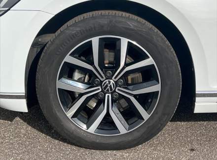 Volkswagen - Passat
