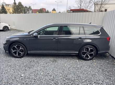 Volkswagen - Passat