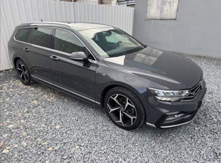 Volkswagen - Passat