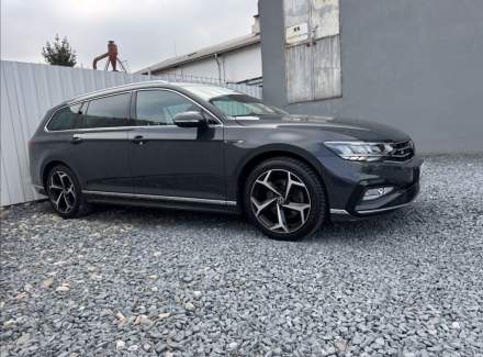 Volkswagen - Passat