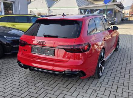 Audi - RS 4