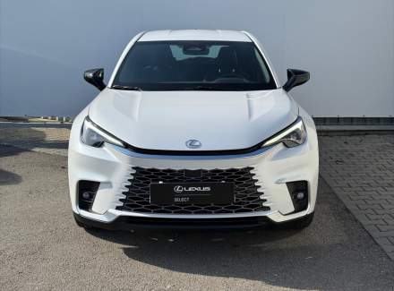 Lexus - LBX