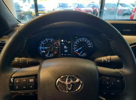 Toyota - Hilux