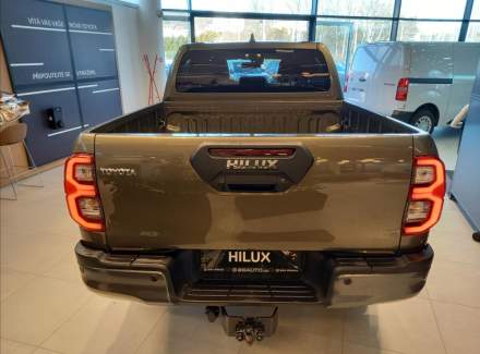 Toyota - Hilux