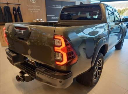 Toyota - Hilux