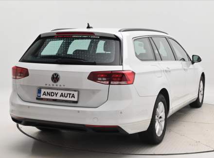 Volkswagen - Passat