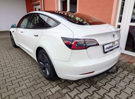Tesla - Model 3