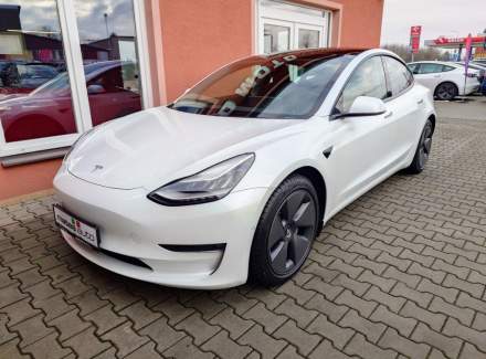 Tesla - Model 3