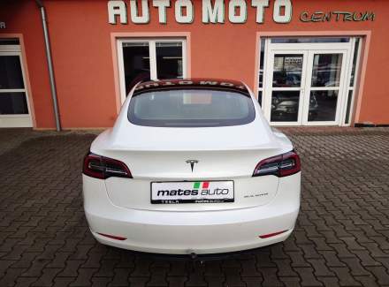 Tesla - Model 3