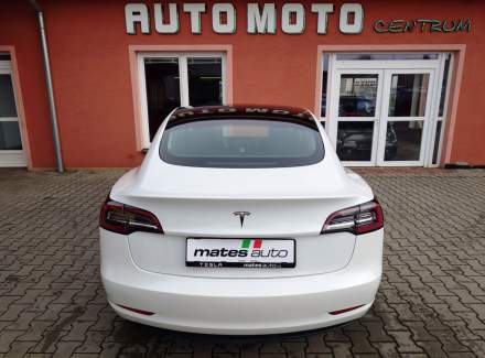 Tesla - Model 3