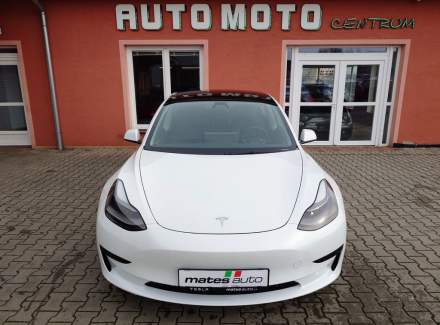 Tesla - Model 3