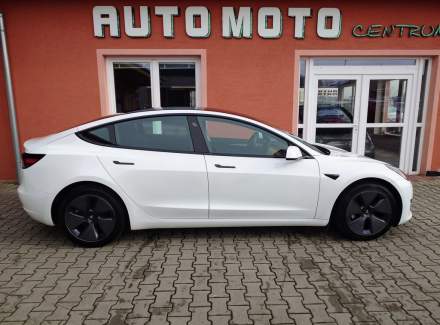 Tesla - Model 3