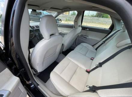 Volvo - S40