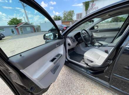 Volvo - S40