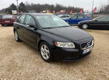Volvo - S40