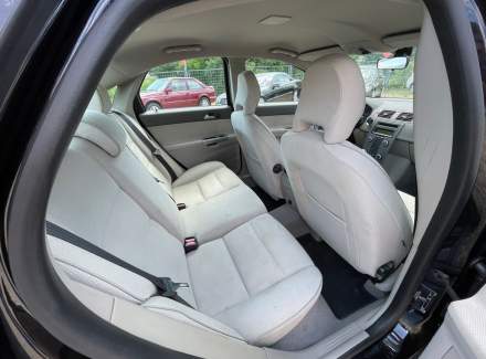 Volvo - S40