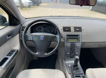 Volvo - S40