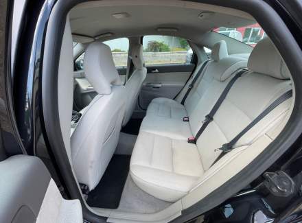 Volvo - S40