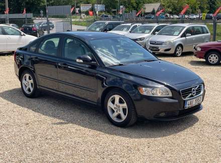 Volvo - S40