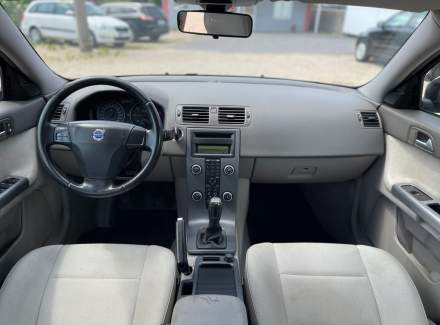 Volvo - S40