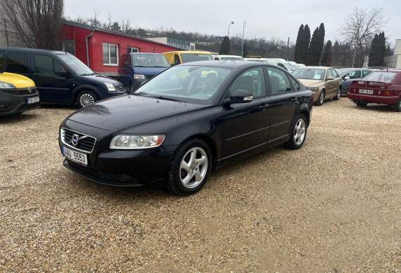 Volvo - S40