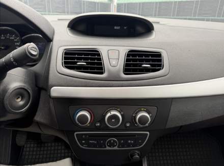 Renault - Fluence