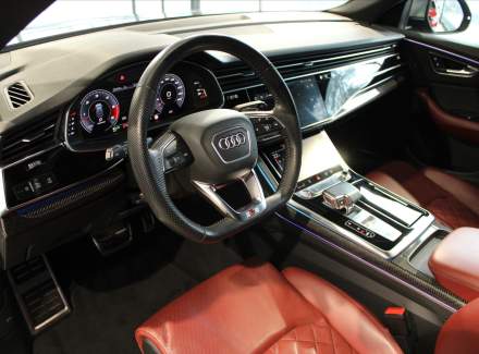 Audi - SQ8