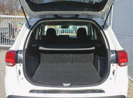 Mitsubishi - Outlander