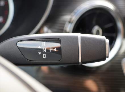 Mercedes-Benz - V-class