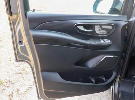 Mercedes-Benz - V-class