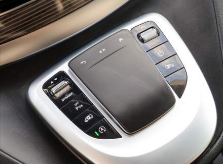 Mercedes-Benz - V-class